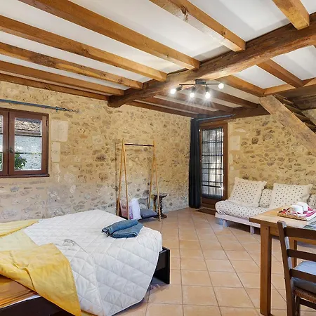 Chez Fayolle Bed & Breakfast